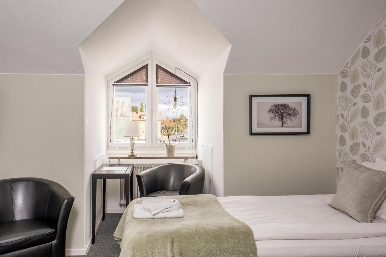 Hotel Vaennaes Vannas Kültér fotó