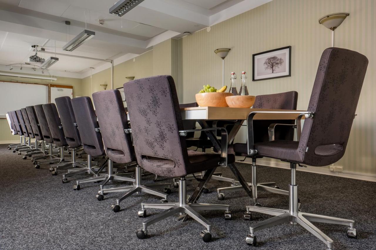 Hotel Vaennaes Vannas Kültér fotó