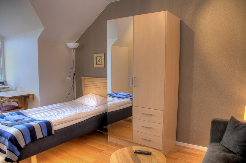 Hotel Vaennaes Vannas Szoba fotó