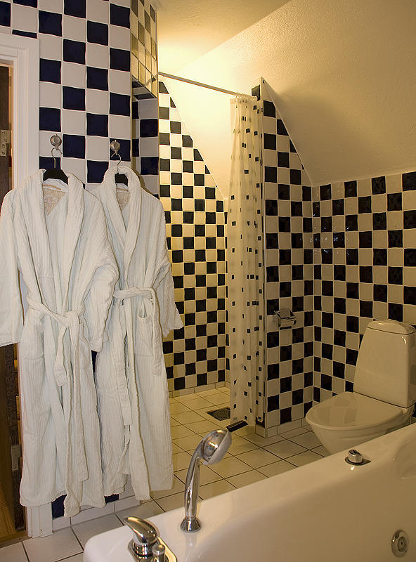 Hotel Vaennaes Vannas Szoba fotó